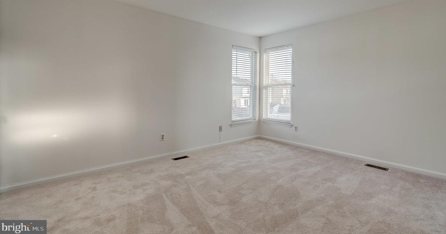 4408 Fieldgreen Rd, Baltimore MD 21236-1815 exterior