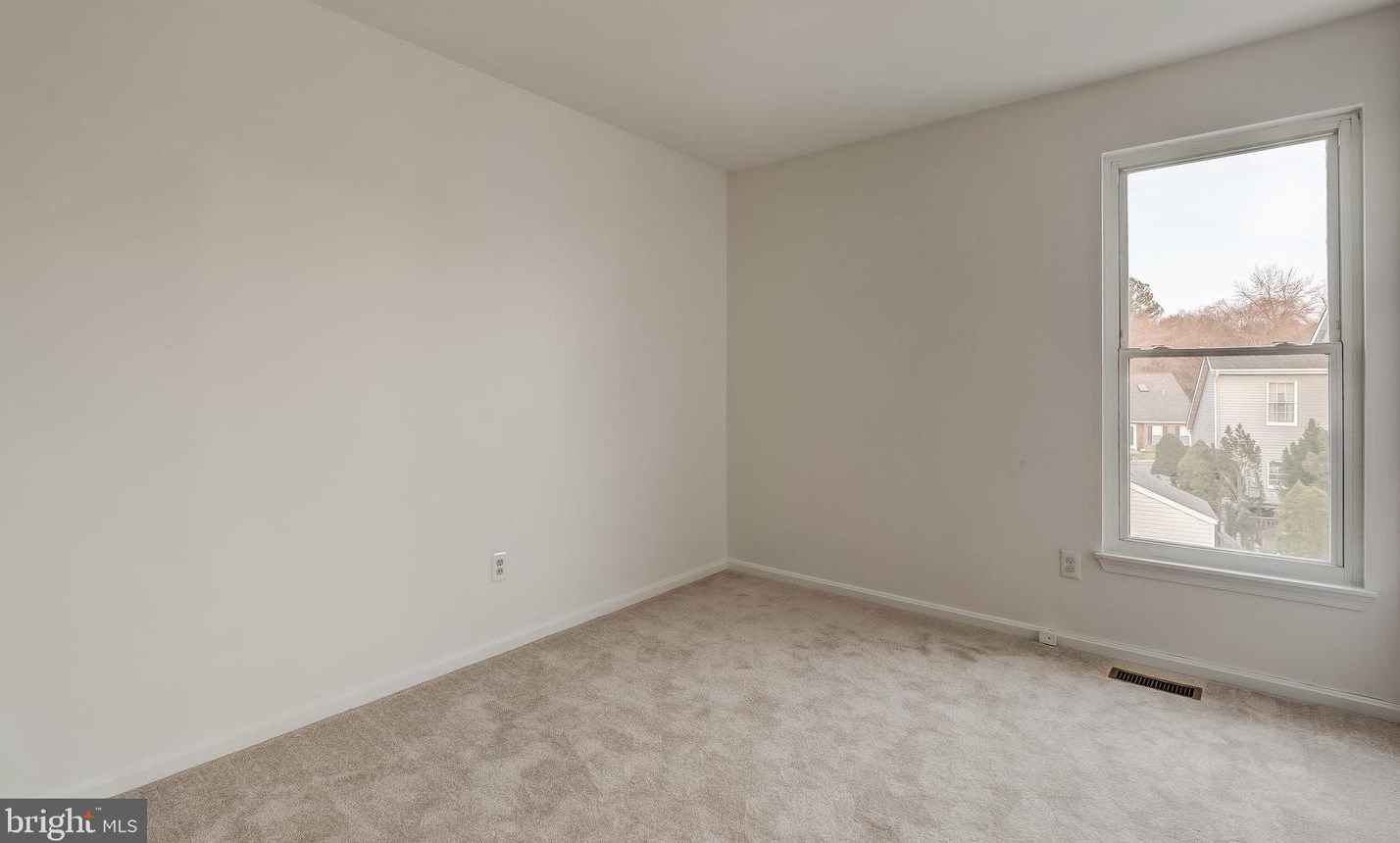 4408 Fieldgreen Rd, Baltimore MD 21236-1815 exterior