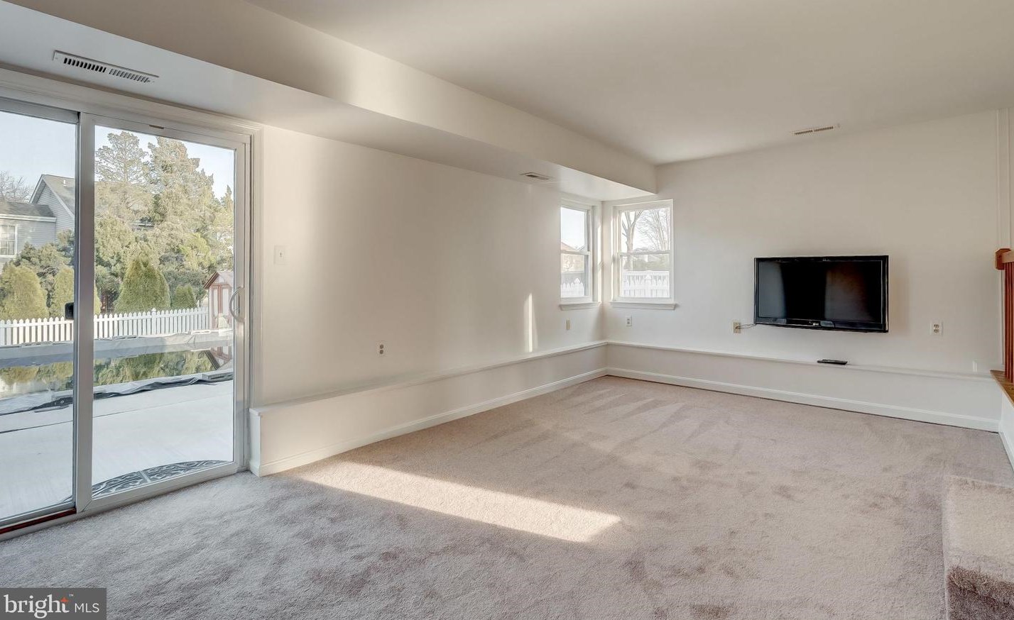 4408 Fieldgreen Rd, Baltimore MD 21236-1815 exterior