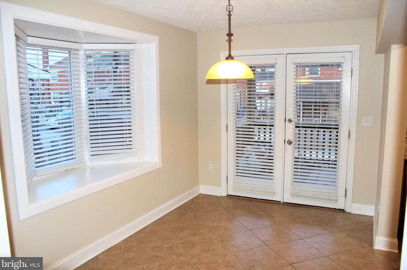 1911 Dineen Dr, Baltimore MD 21222-4725 exterior