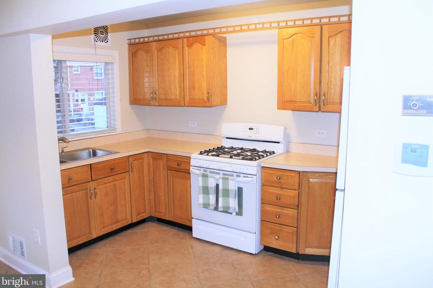 1911 Dineen Dr, Baltimore MD 21222-4725 exterior