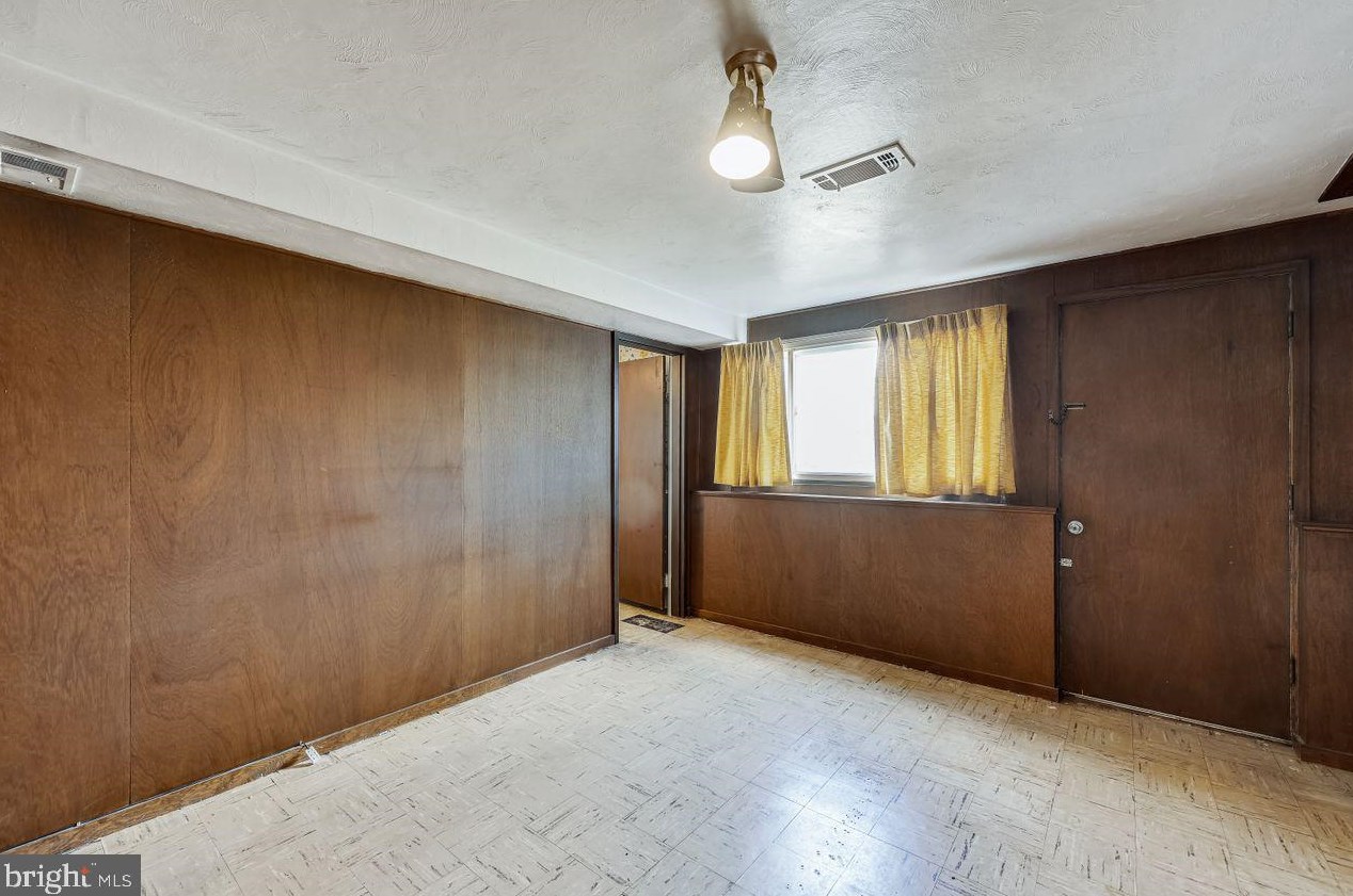 1026 Lakemont Rd, Baltimore MD 21228-1249 exterior