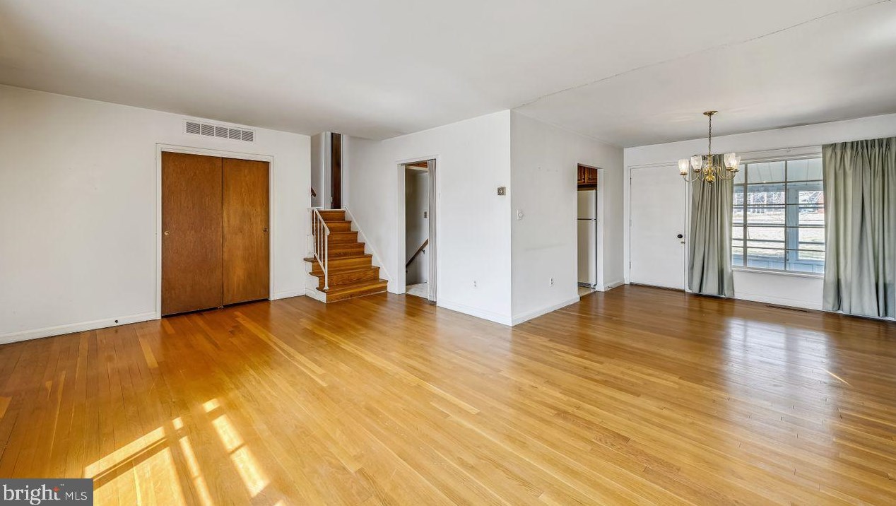 1026 Lakemont Rd, Baltimore MD 21228-1249 exterior