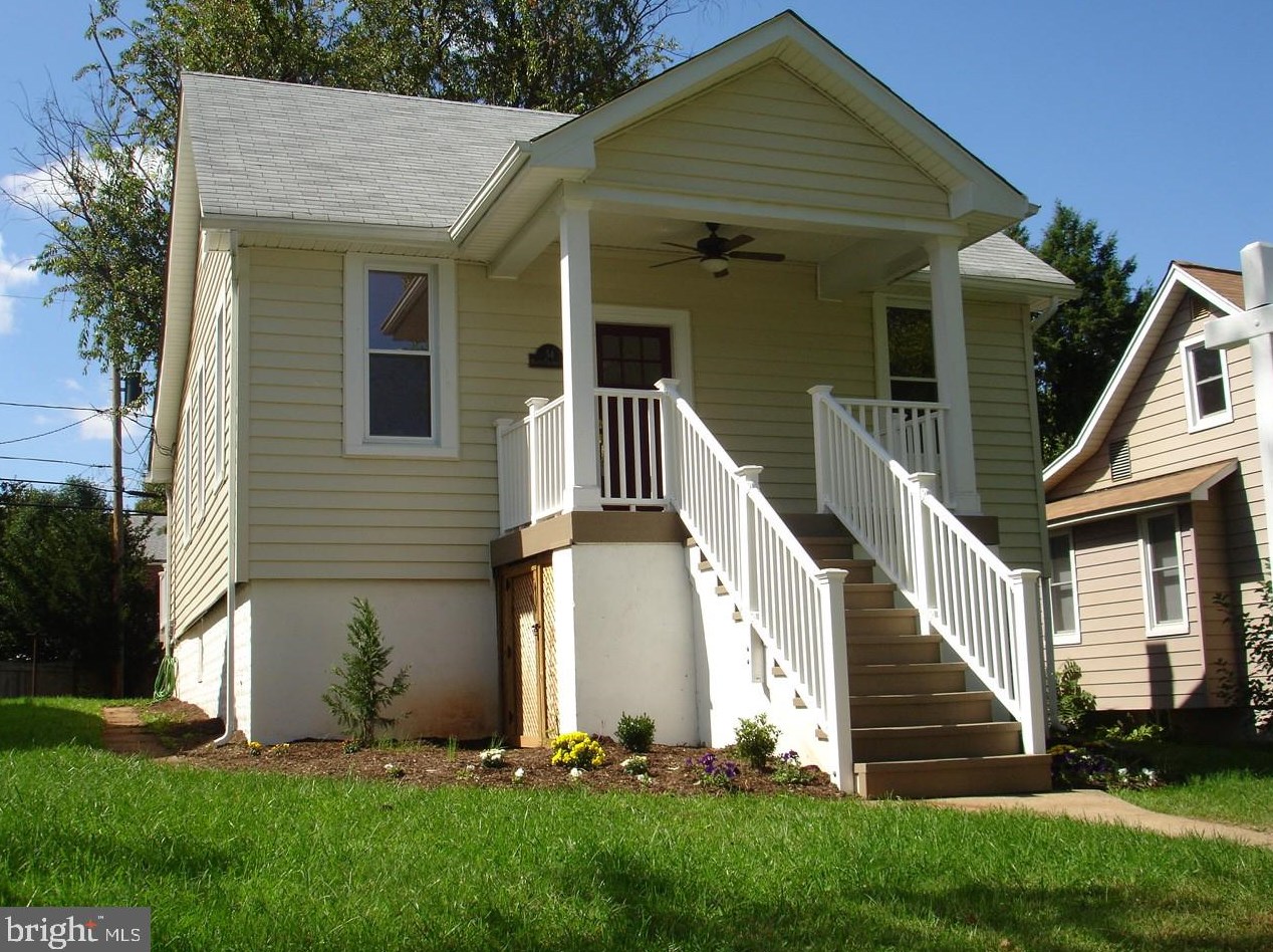 54 Prospect St, Baltimore MD  21228 exterior