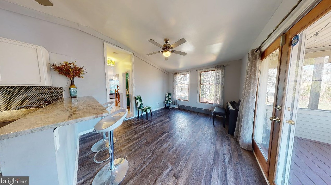 11 Prospect Ave, Baltimore MD  21228-3532 exterior