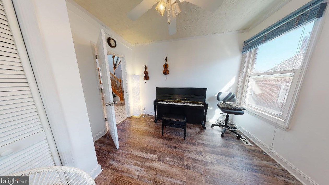11 Prospect Ave, Baltimore MD  21228-3532 exterior