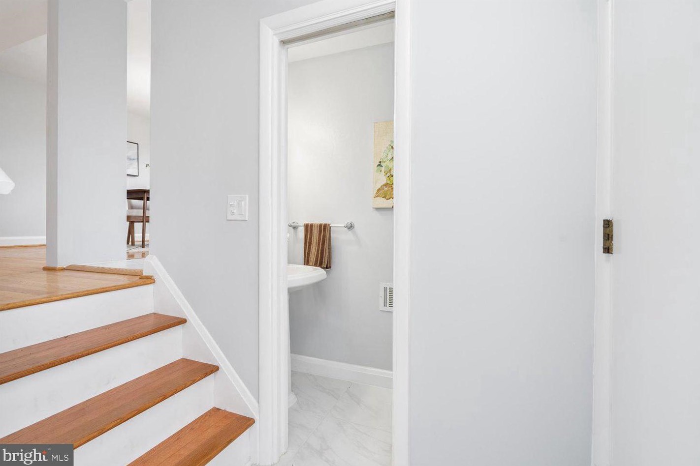 6616 Dalton Dr, Baltimore MD  21207-6440 exterior