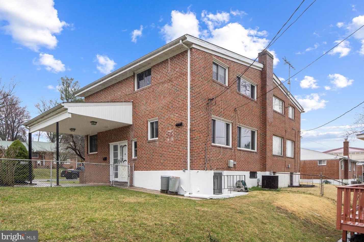 6616 Dalton Dr, Baltimore MD  21207-6440 exterior