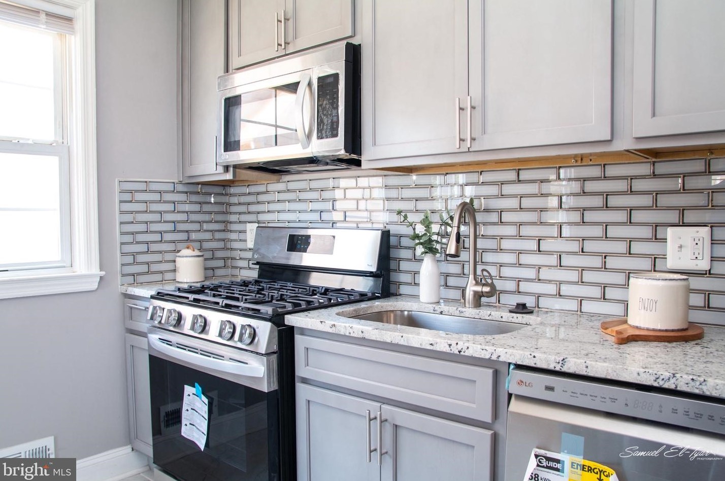 819 Edmondson Ave, Baltimore MD  21201-1404 exterior