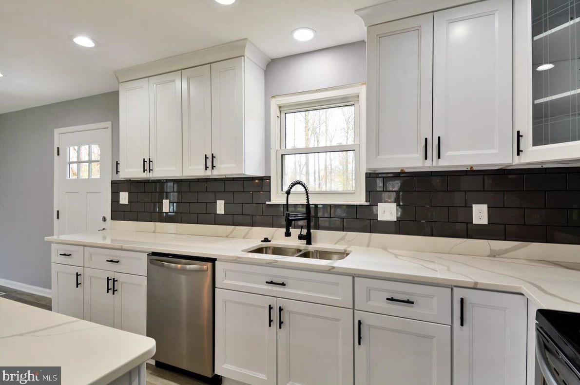 1324 Maple Ave, Baltimore MD  21221-6027 exterior