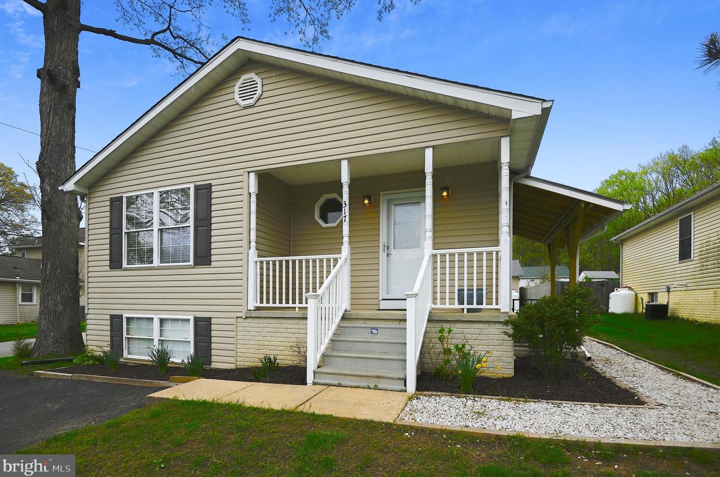 317 Greyhound Rd, Baltimore MD  21221-1809 exterior