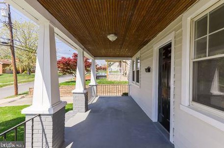 7507 Poplar Ave, Baltimore MD  21224-3231 exterior