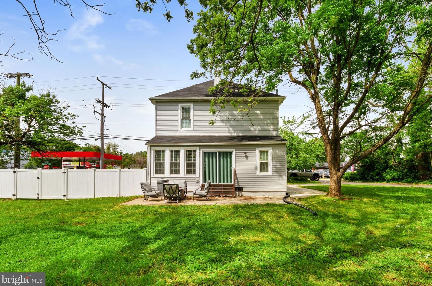2807 Hammonds Ferry Rd, Baltimore MD  21227-3140 exterior