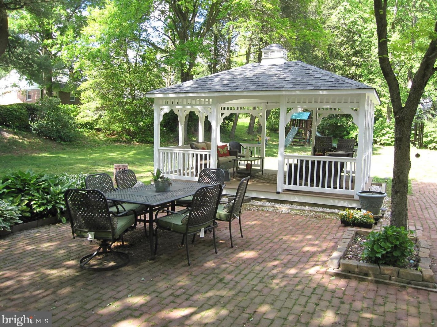 2910 Knoll Acres Dr, Baltimore MD  21234-1129 exterior
