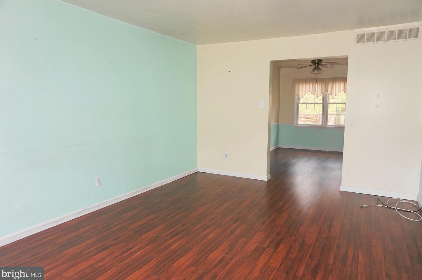 8564 Gradien Dr, Baltimore MD  21236-3004 exterior