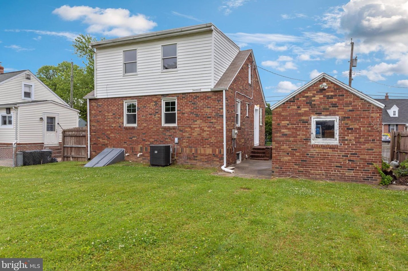8 Bayside Dr, Baltimore MD  21222-4912 exterior