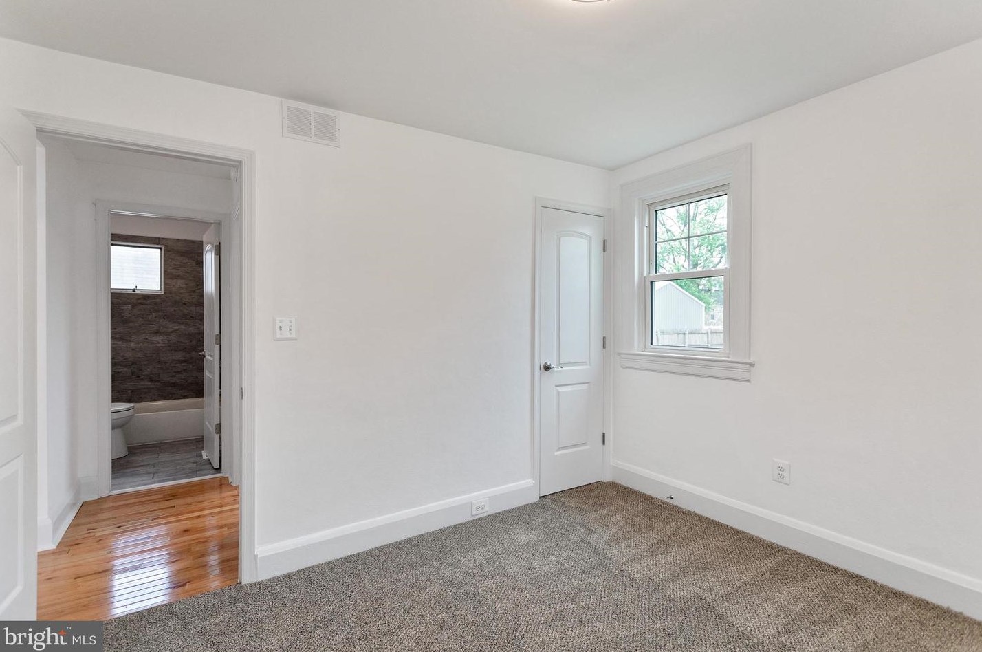 8 Bayside Dr, Baltimore MD  21222-4912 exterior