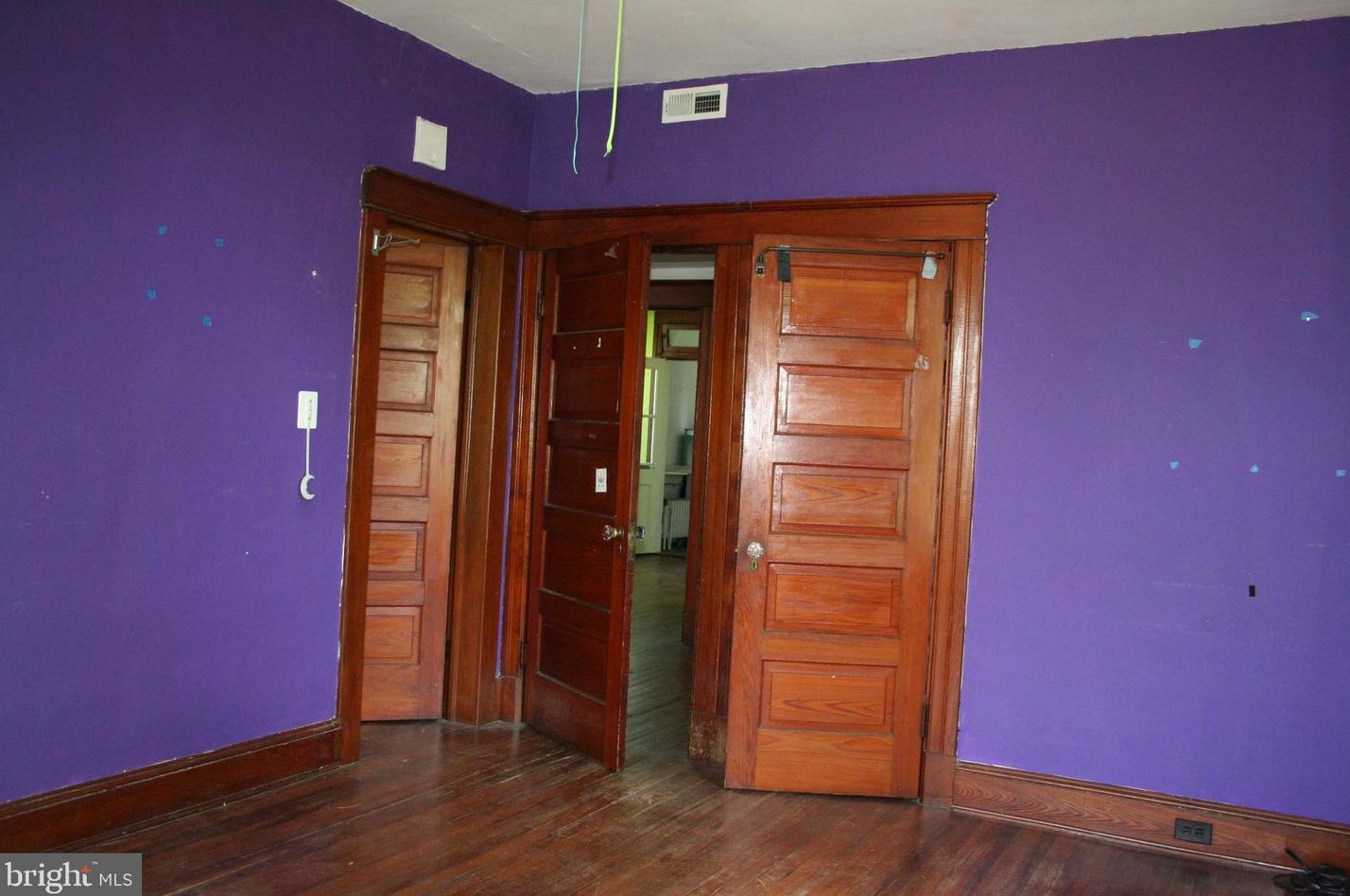 505 Academy Rd, Baltimore MD  21228-1802 exterior