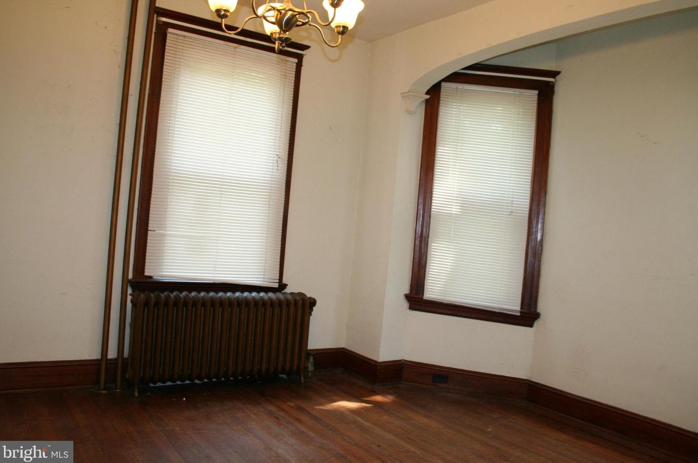 505 Academy Rd, Baltimore MD  21228-1802 exterior