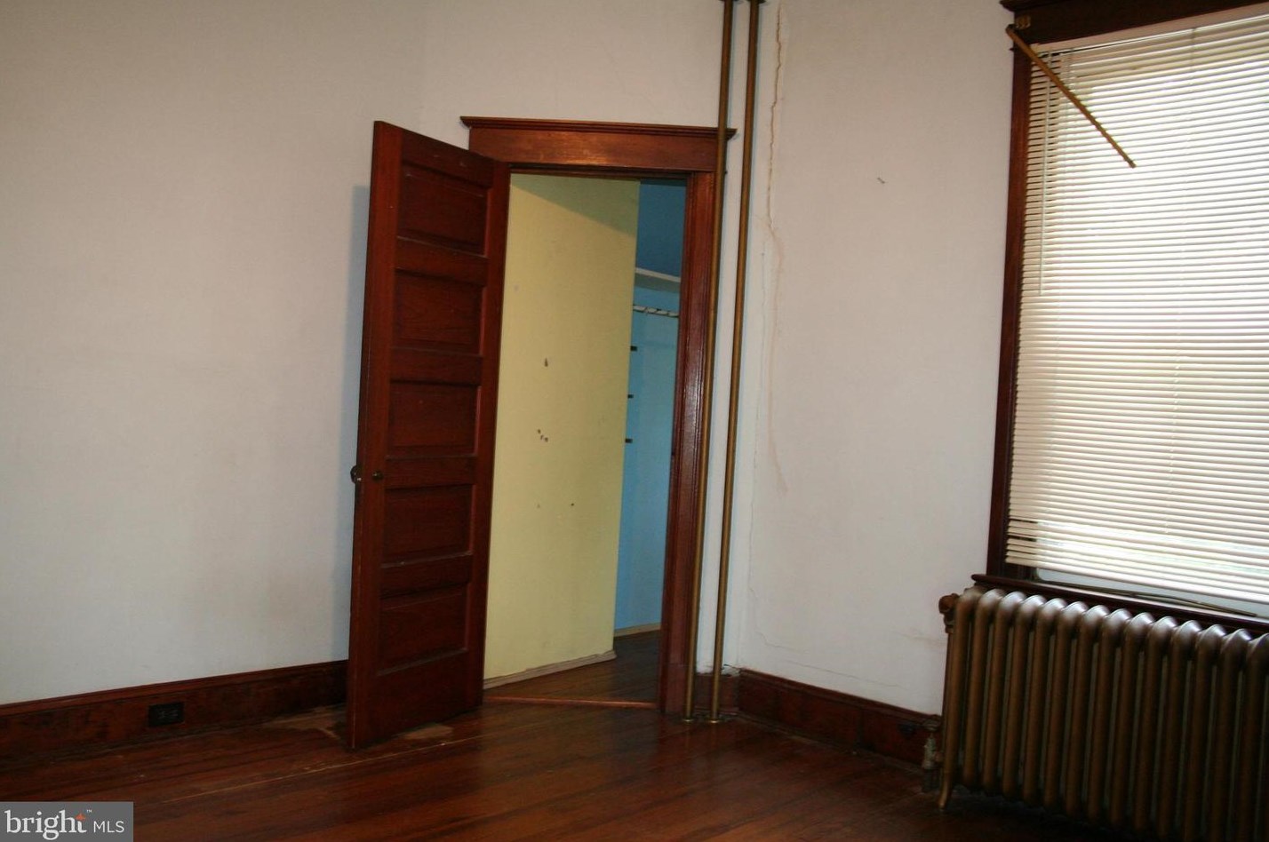 505 Academy Rd, Baltimore MD  21228-1802 exterior