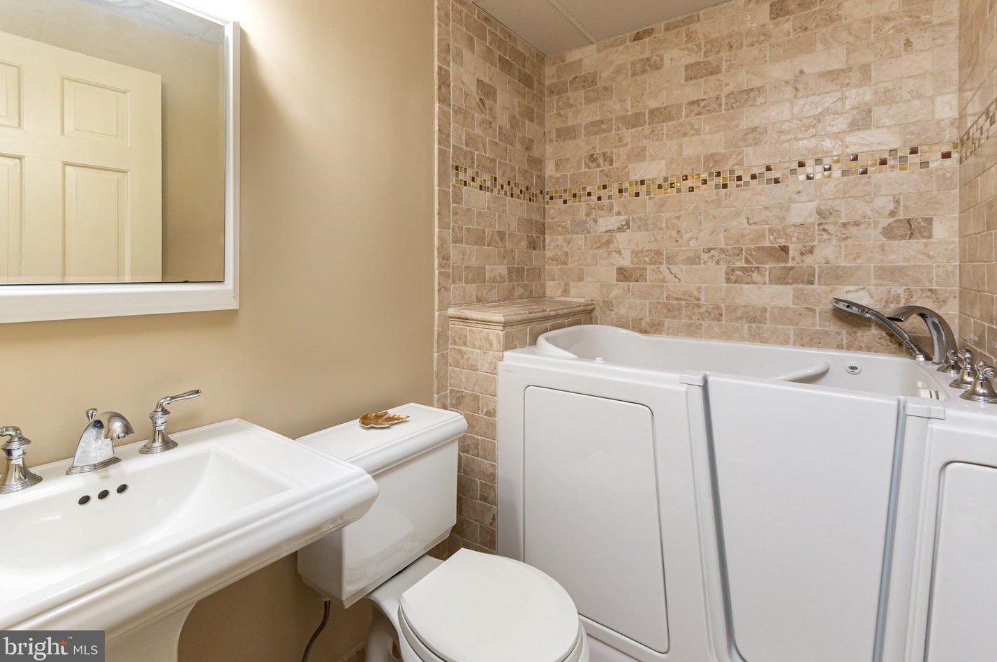 3111 Ashwood Dr, Dunkirk MD 20754-9464 exterior