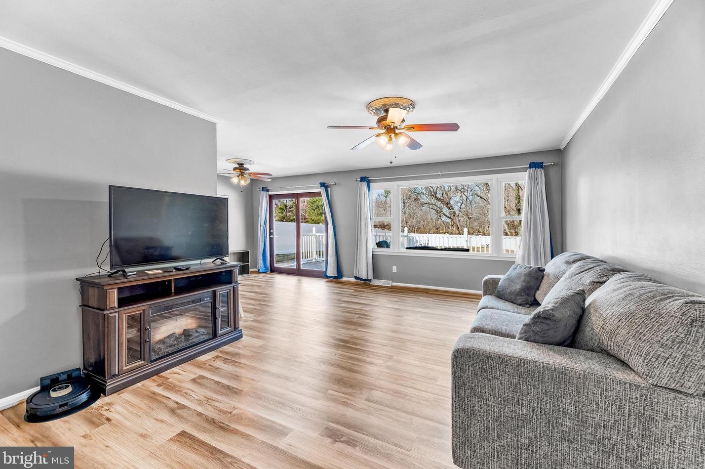 11208 Maplewood Dr, Dunkirk MD  20754-9413 exterior