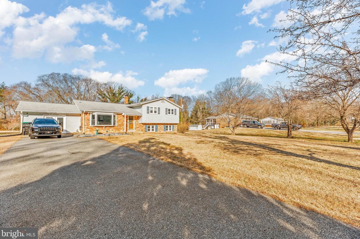 11208 Maplewood Dr, Dunkirk MD  20754-9413 exterior