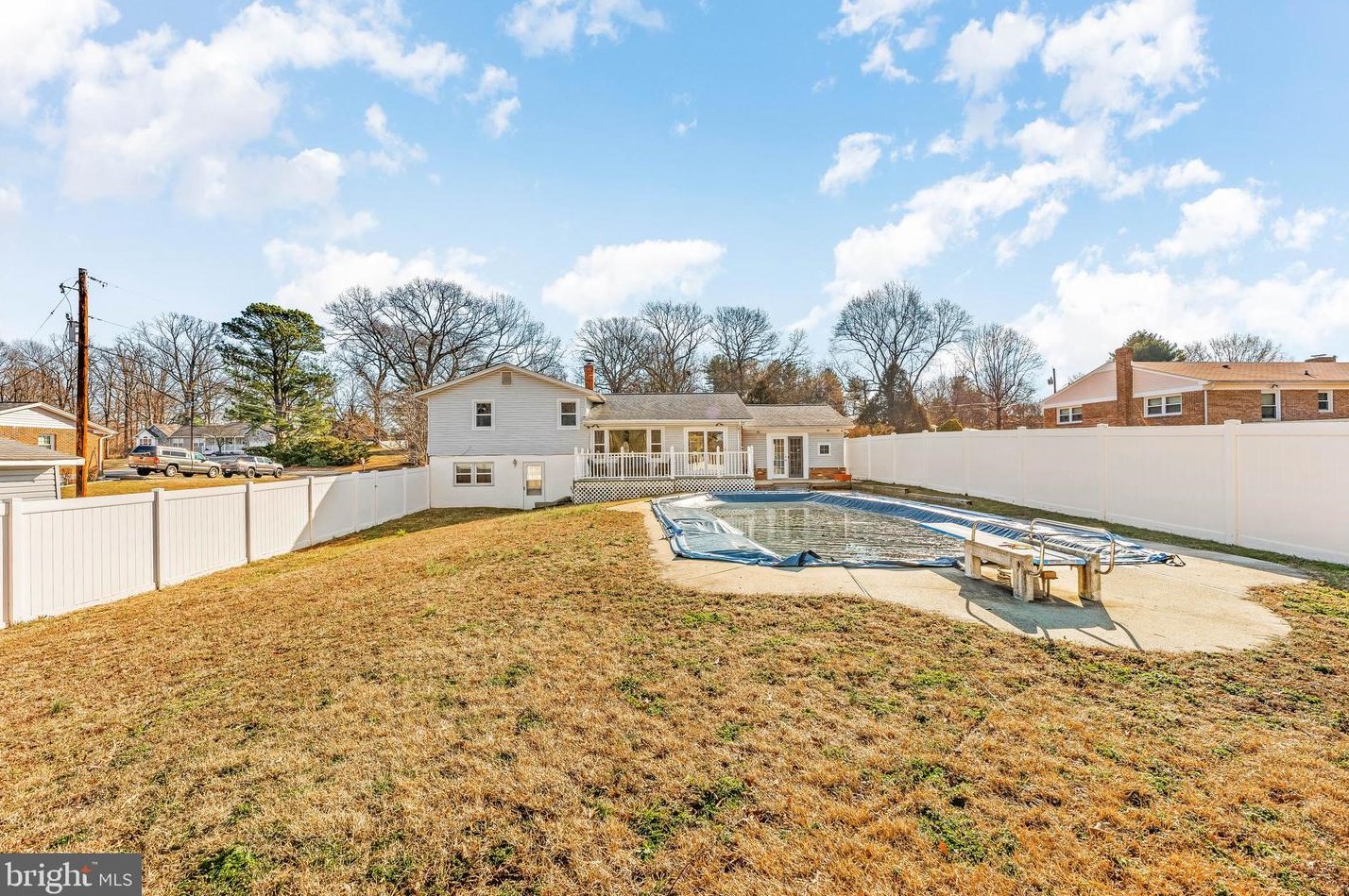 11208 Maplewood Dr, Dunkirk MD  20754-9413 exterior