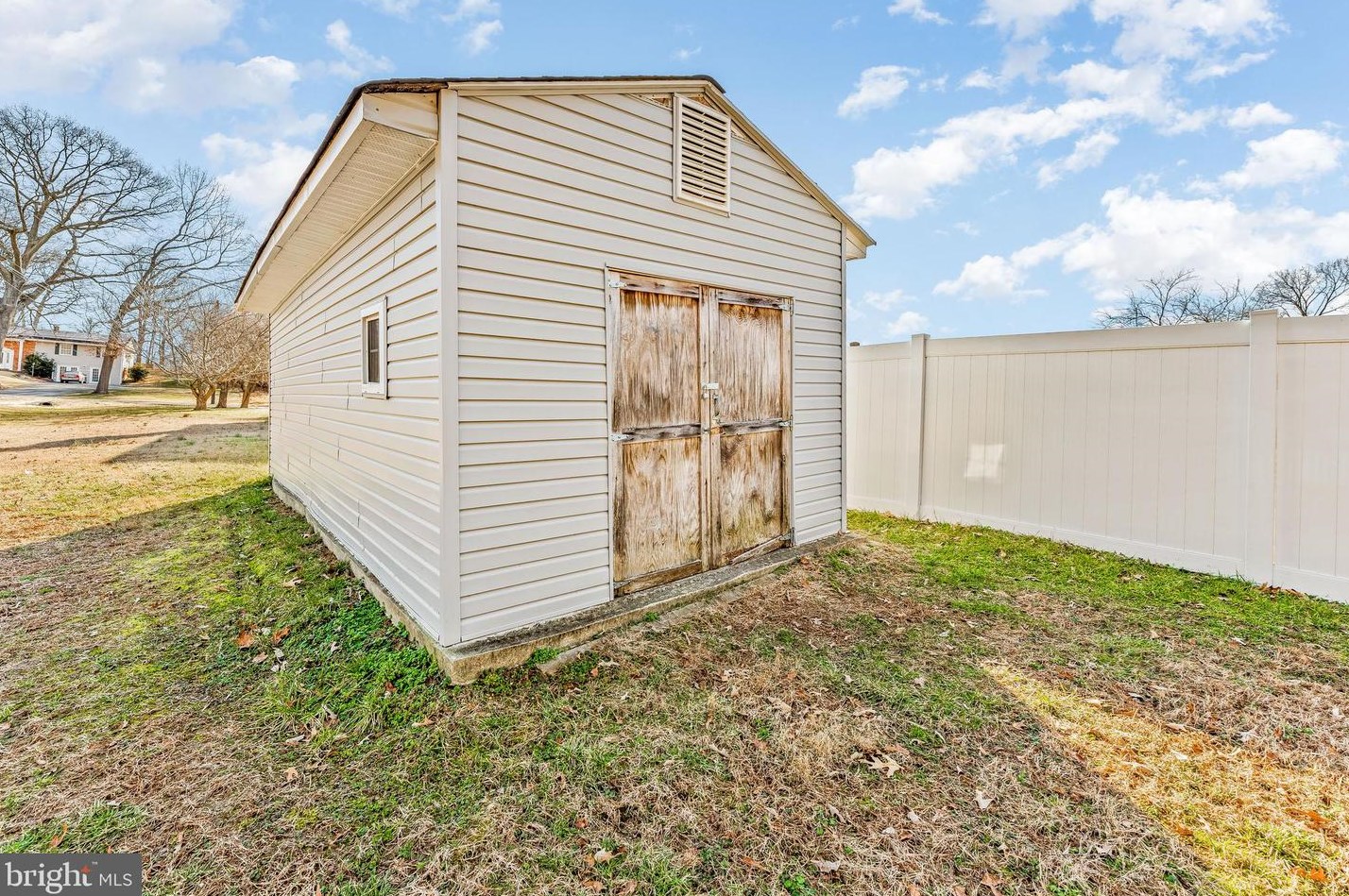 11208 Maplewood Dr, Dunkirk MD  20754-9413 exterior