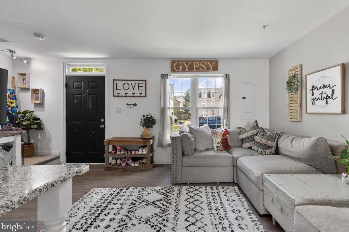 9534 Sea Gull Ct, Holland Point MD  20714-3014 exterior