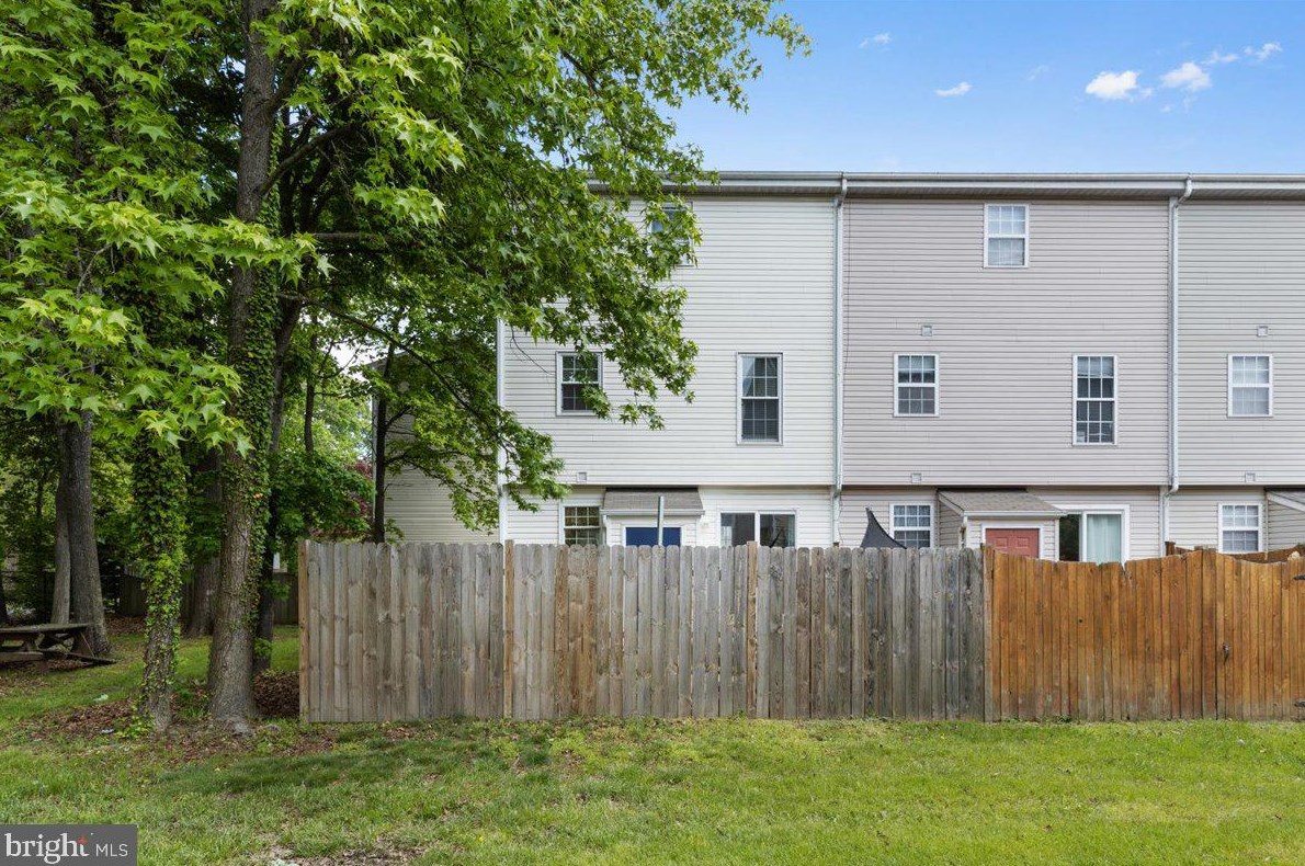 9534 Sea Gull Ct, Holland Point MD  20714-3014 exterior