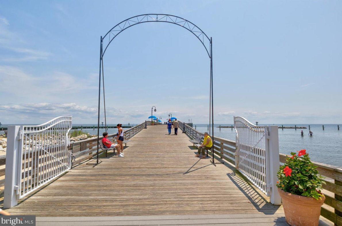 9123 Atlantic Ave, Holland Point MD 20714-4049 exterior