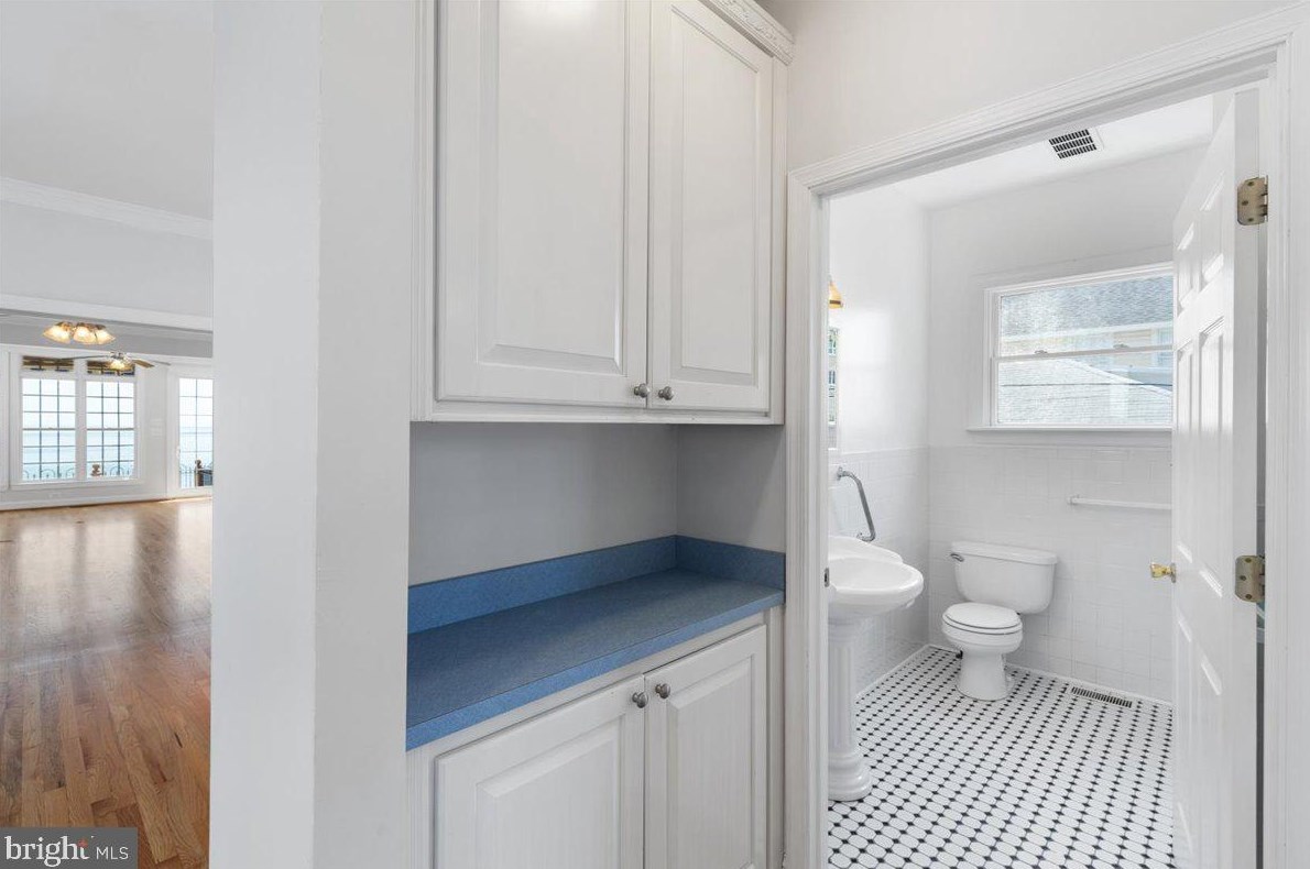 9123 Atlantic Ave, Holland Point MD 20714-4049 exterior