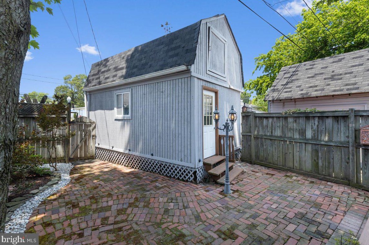 9123 Atlantic Ave, Holland Point MD 20714-4049 exterior