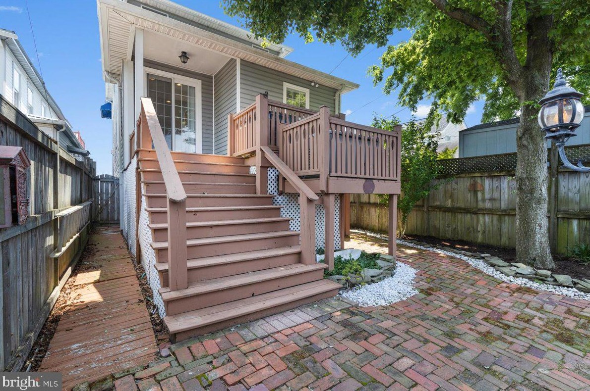 9123 Atlantic Ave, Holland Point MD 20714-4049 exterior