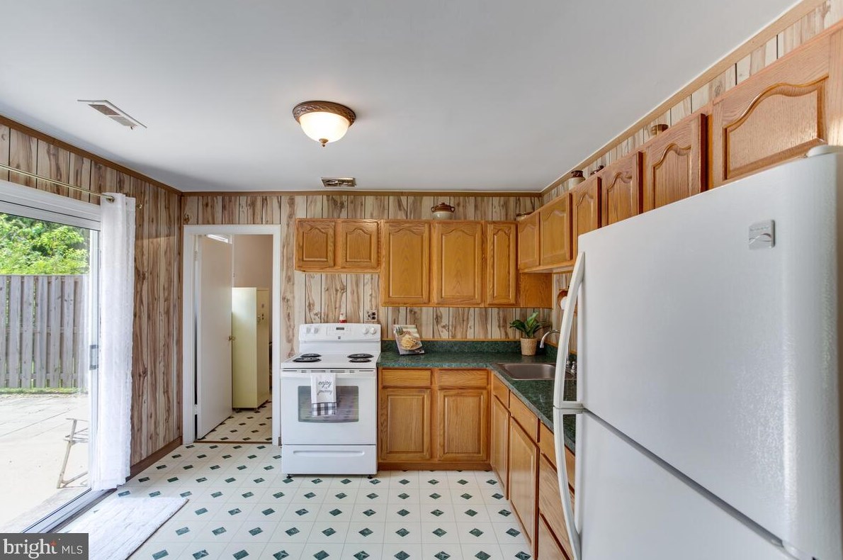 1232 Prince St, Dunkirk MD  20754-9611 exterior