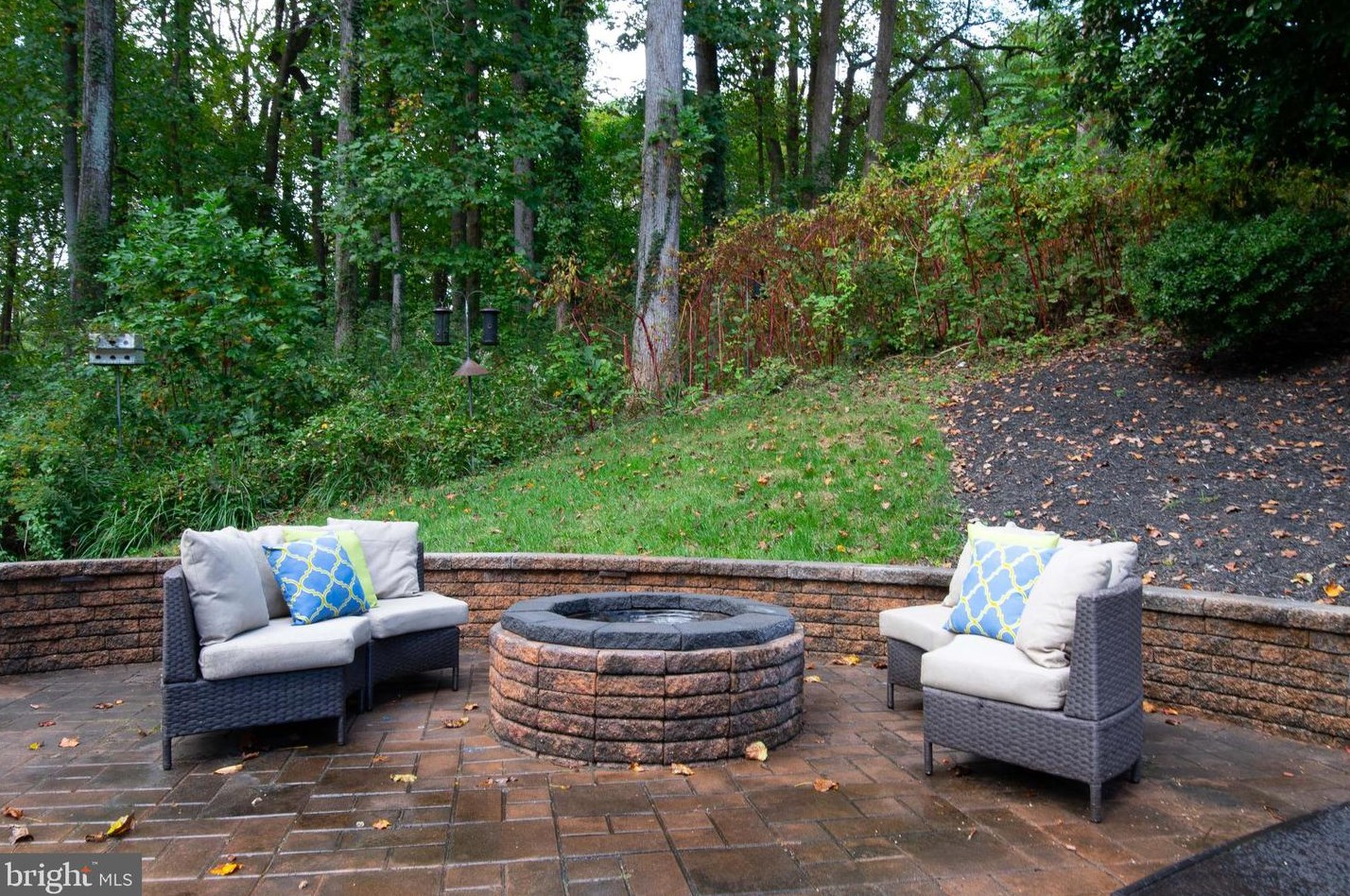 2815 Dunleigh Dr, Dunkirk MD  20754-2304 exterior