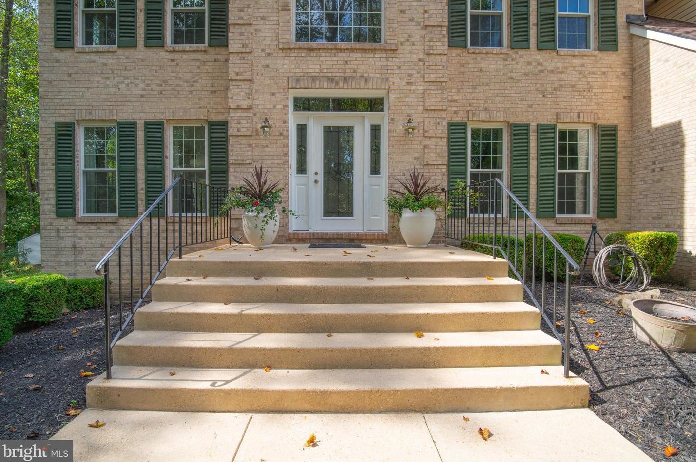 2815 Dunleigh Dr, Dunkirk MD  20754-2304 exterior