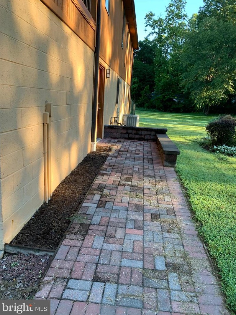 931 Warner Dr, Huntingtown MD 20639-9777 exterior