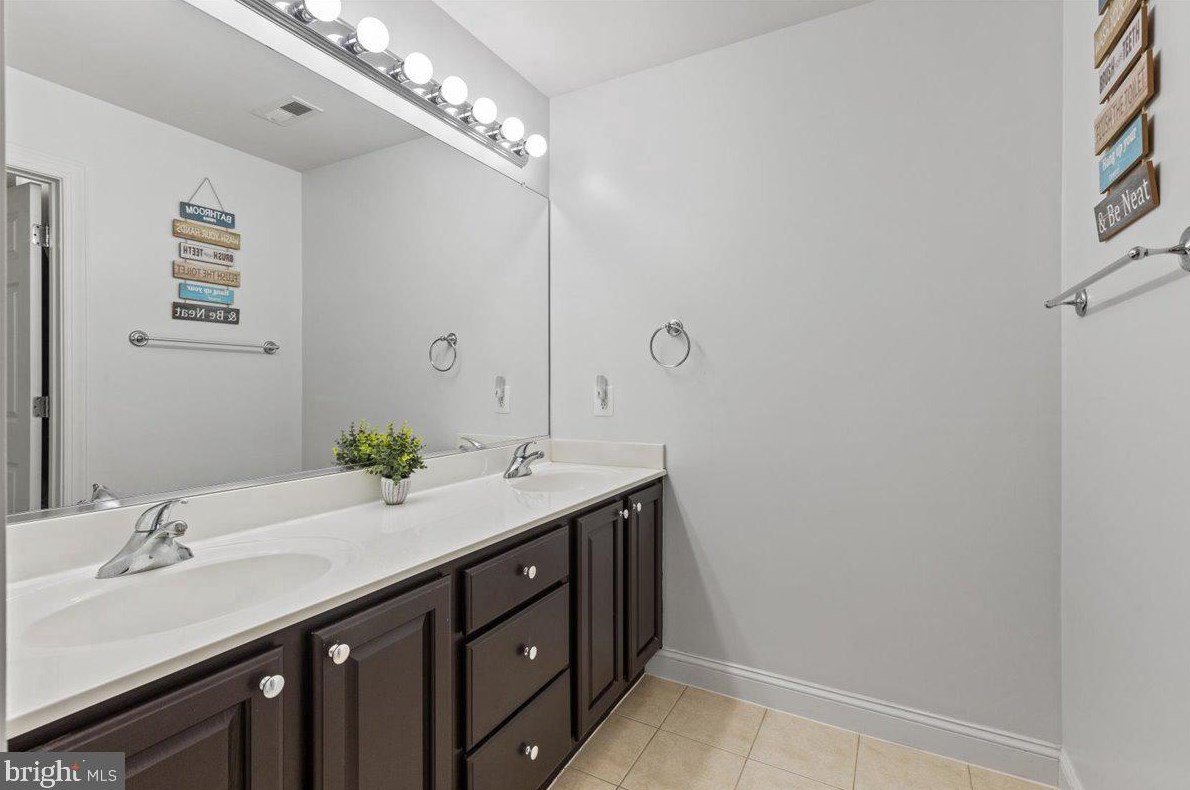 9580 Covenant Ct, Owings MD  20736-3334 exterior