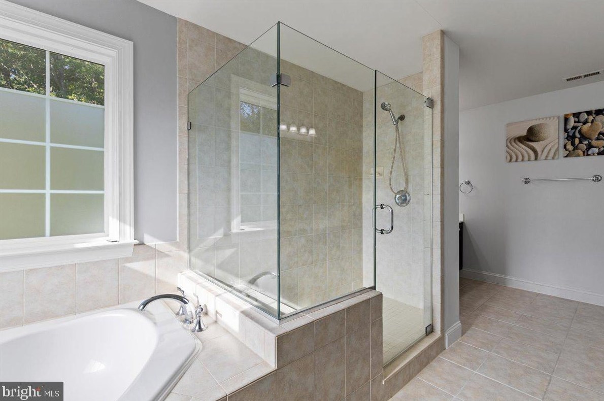 9580 Covenant Ct, Owings MD  20736-3334 exterior