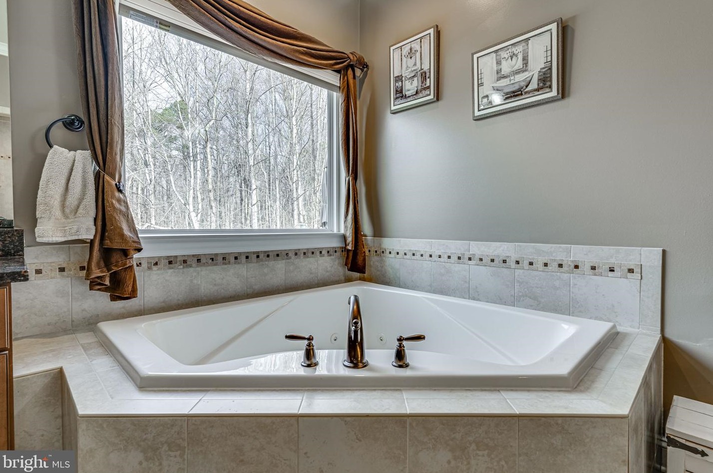 3179 Huntsman Dr, Huntingtown MD  20639 exterior