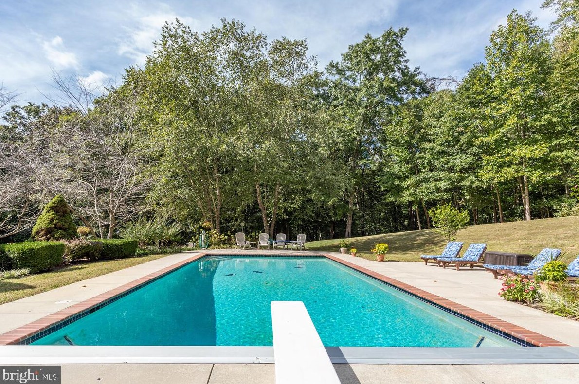 4030 Howes Ct, Dunkirk MD  20754-3009 exterior