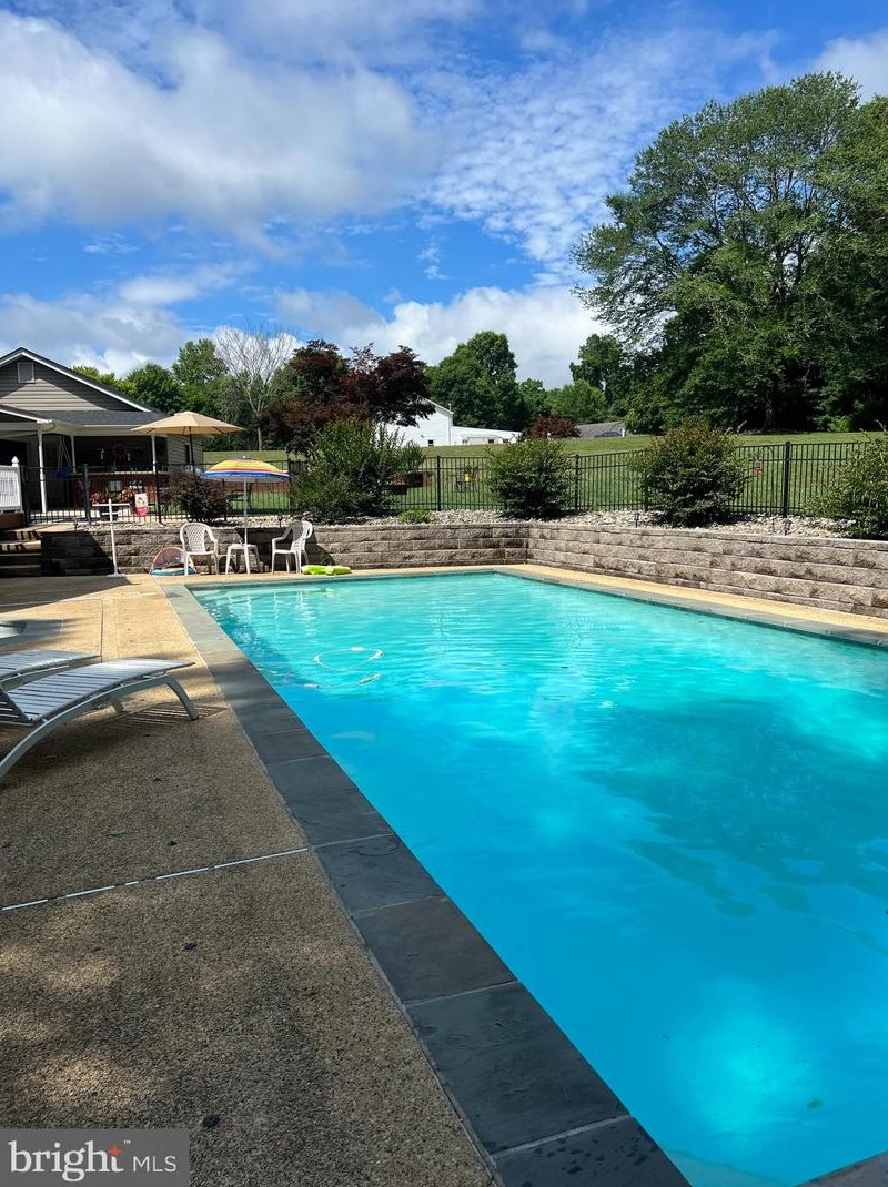 12420 Uncle Charlies Spur, Dunkirk MD 20754-9747 exterior