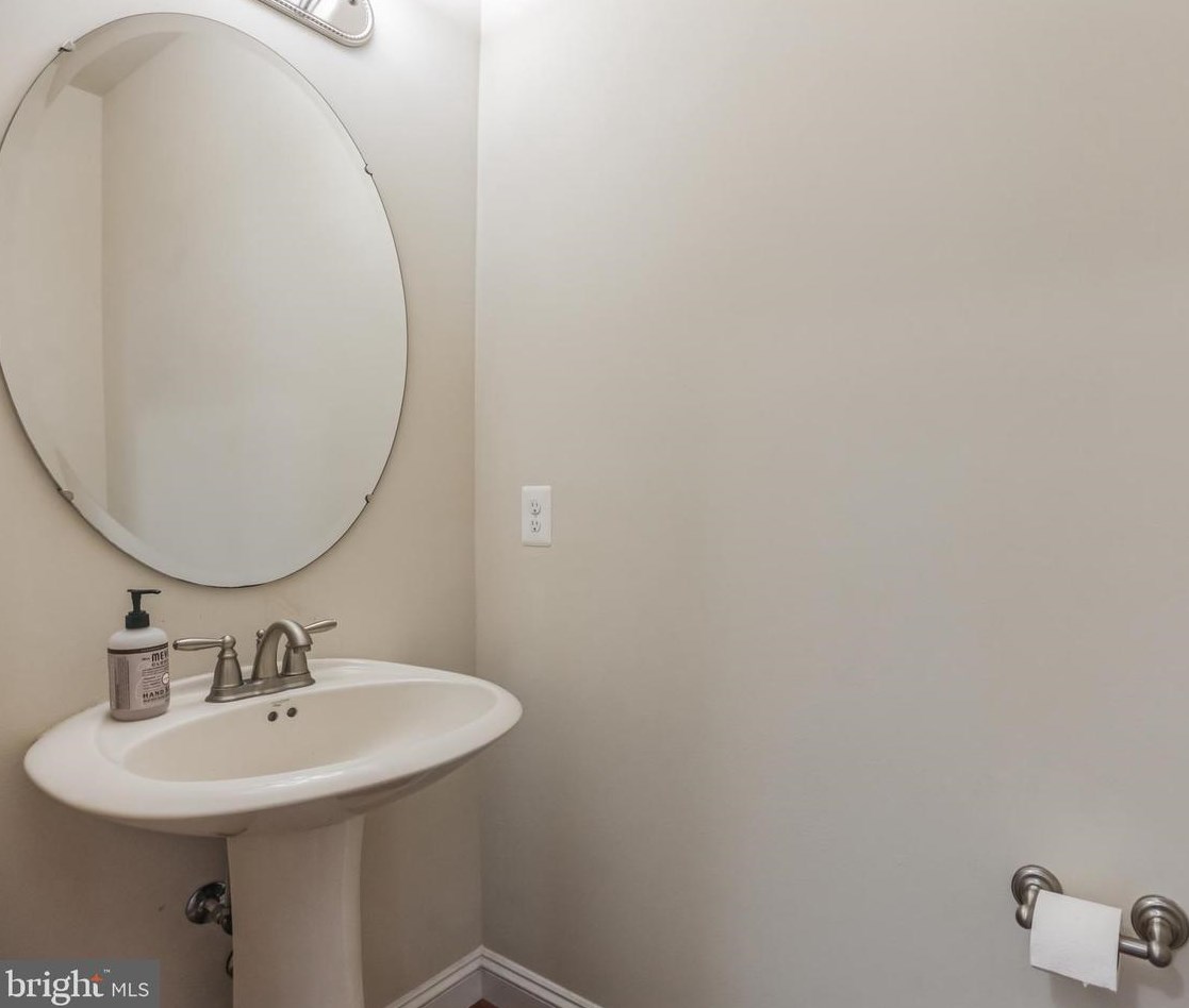 967 Folkstone Dr, Huntingtown MD  20639-2351 exterior