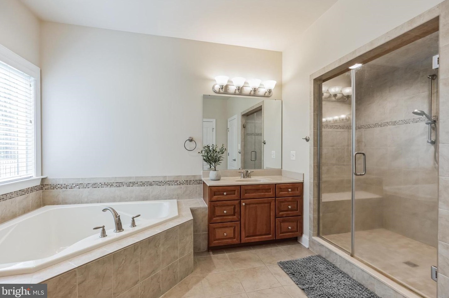 967 Folkstone Dr, Huntingtown MD  20639-2351 exterior