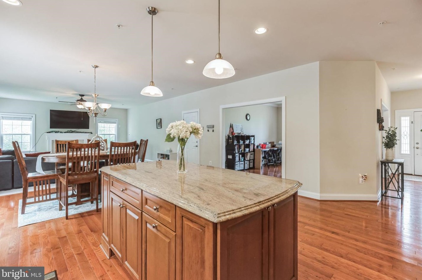 967 Folkstone Dr, Huntingtown MD  20639-2351 exterior