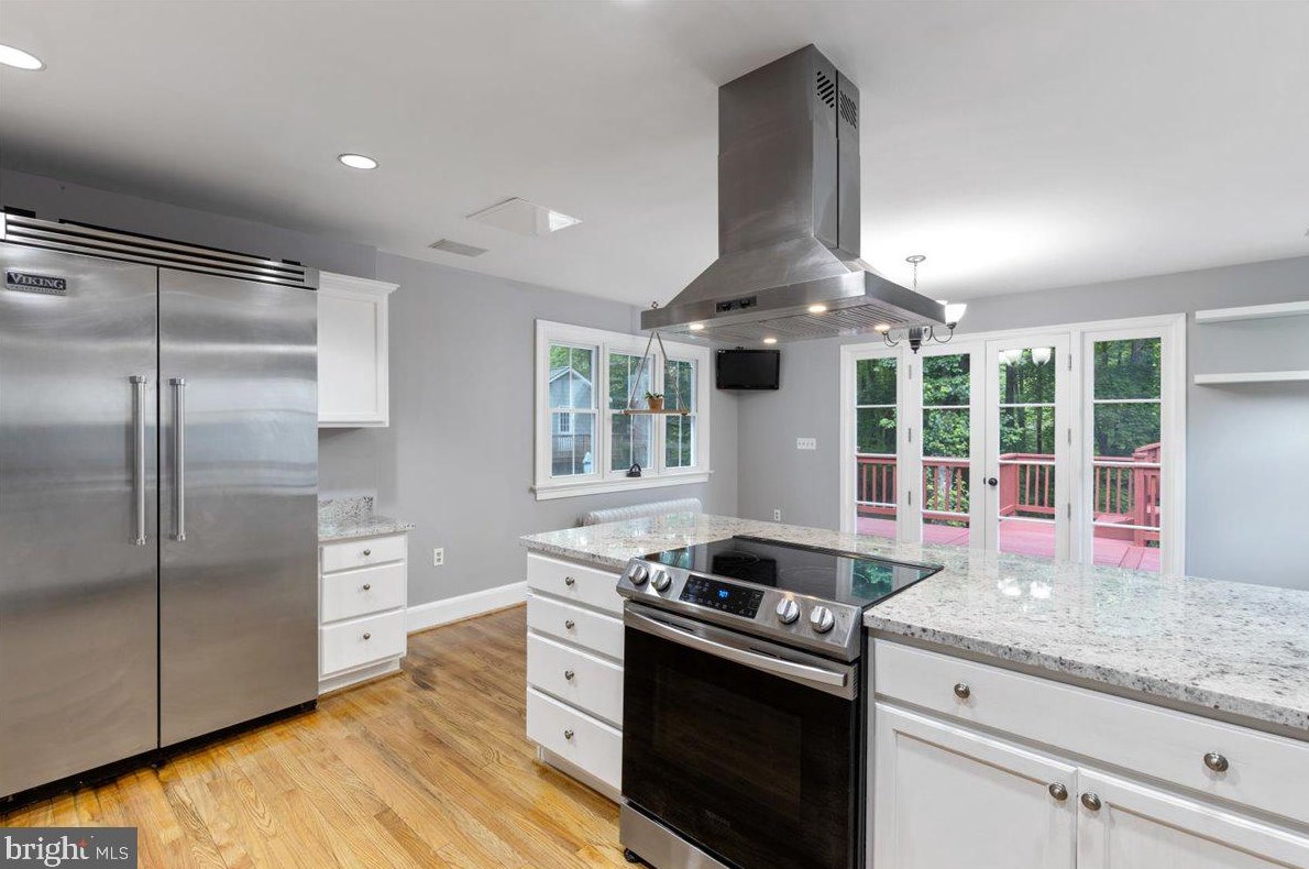 1100 Plum Point Rd, Huntingtown MD  20639-9247 exterior