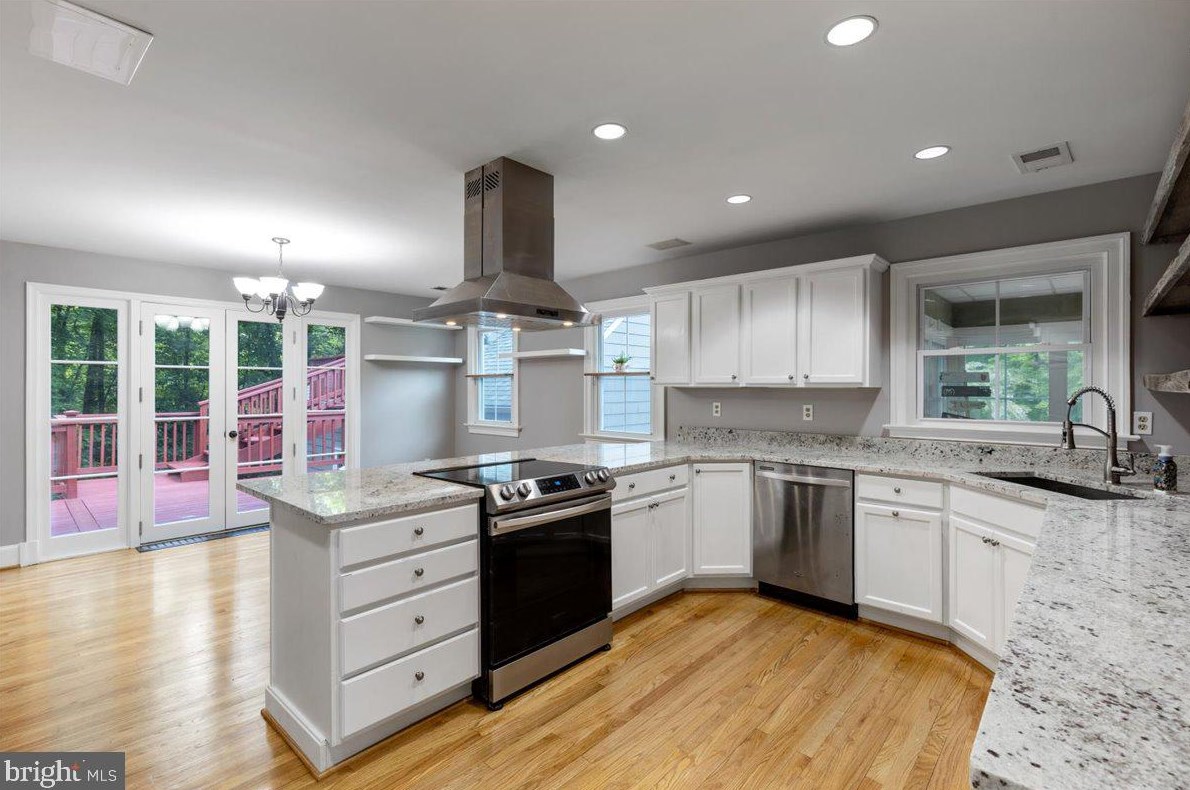 1100 Plum Point Rd, Huntingtown MD  20639-9247 exterior