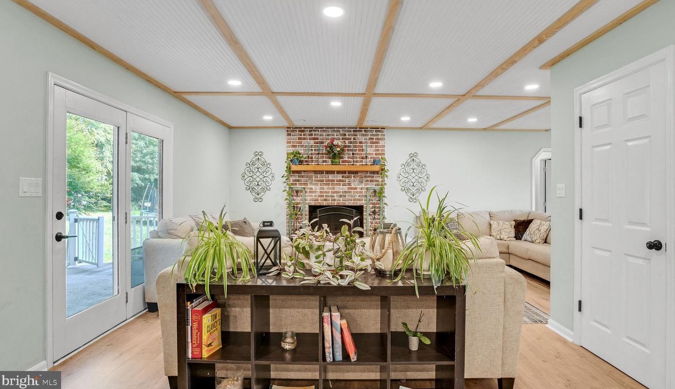 6641 Greenhill Ct, Huntingtown MD 20639-3210 exterior